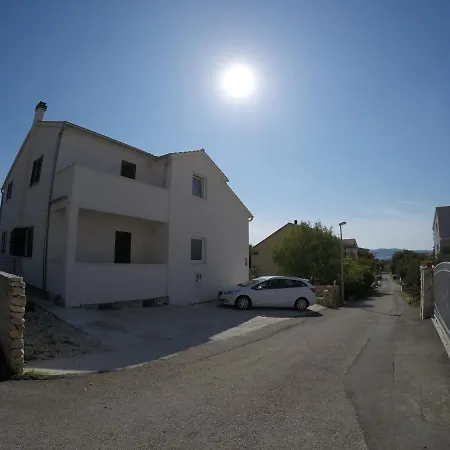 Daire With Parking Space Brodarica, - 16978 *